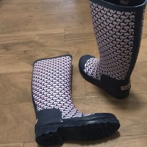 Vineyard Vines rain boots size 6